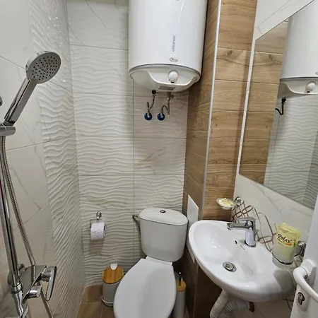 7 Apartment *